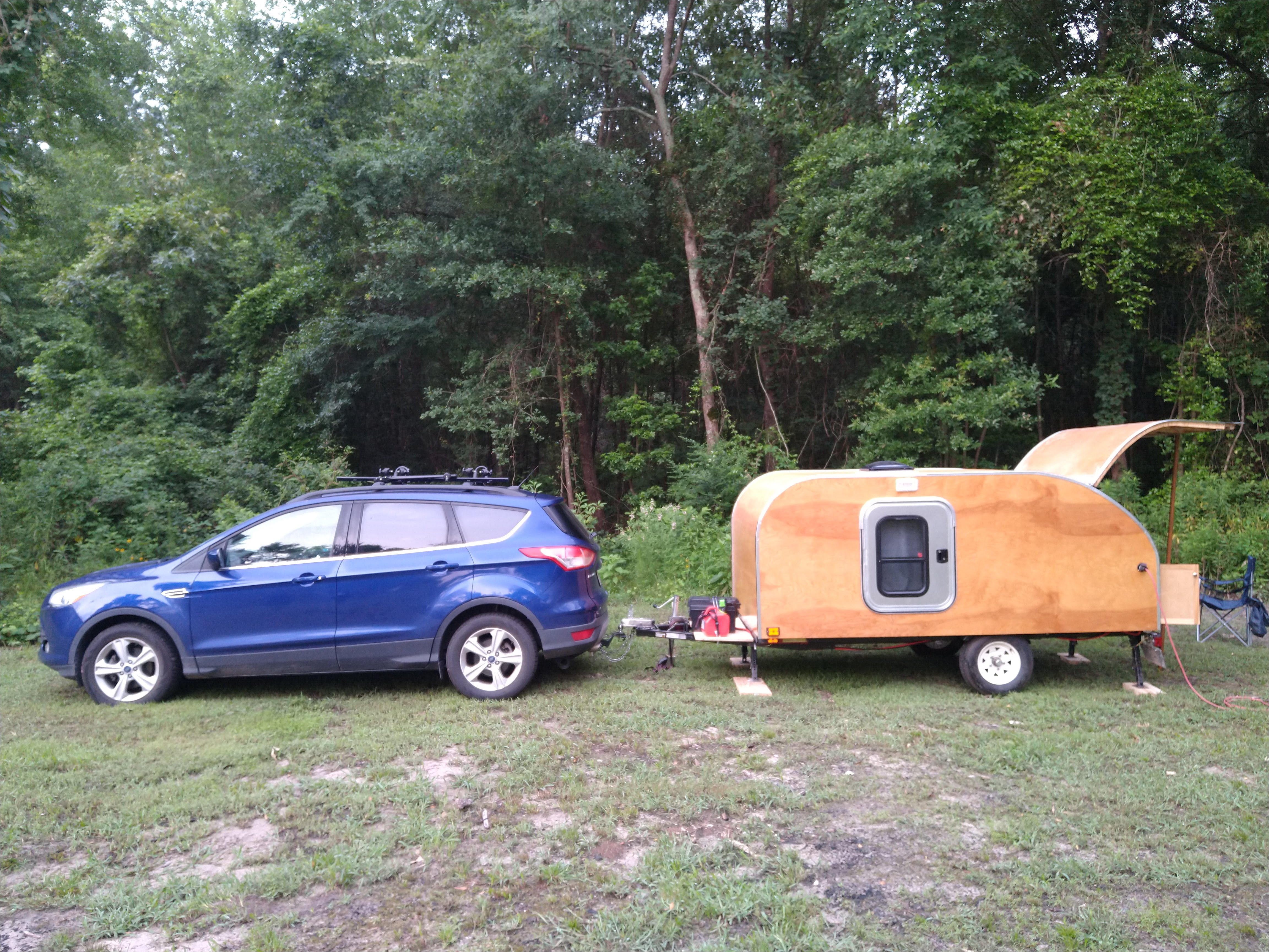 tow vehicle and trailer ready for camping